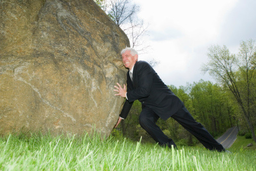 开公司像搬石头